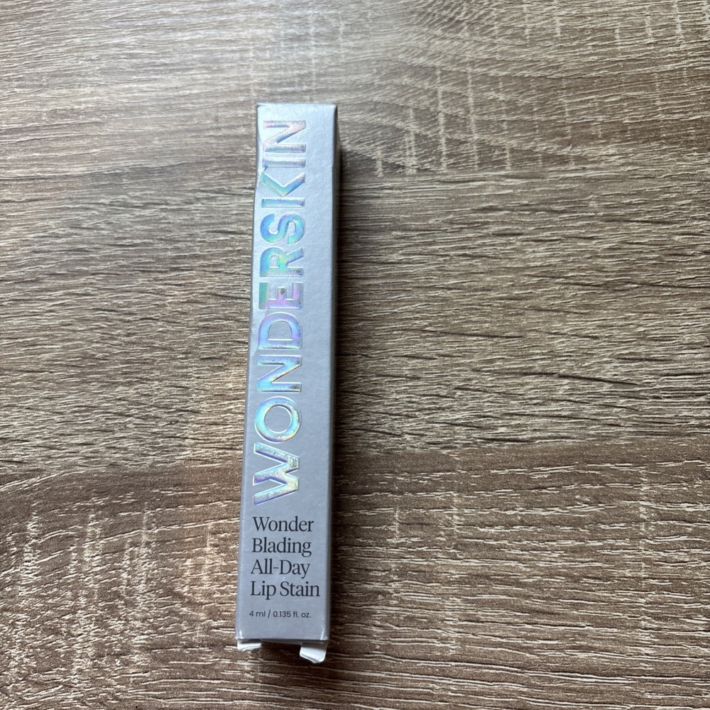 NEW Wonderskin Blading All Day Lip Stain Shade  HUSH